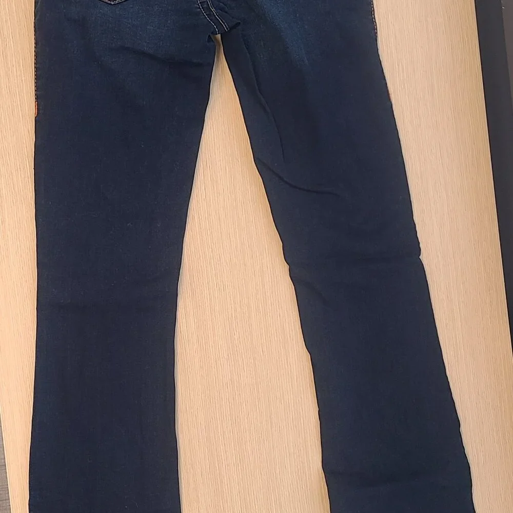True Religion mid rise size 28 jeans - Picture 5 of 6